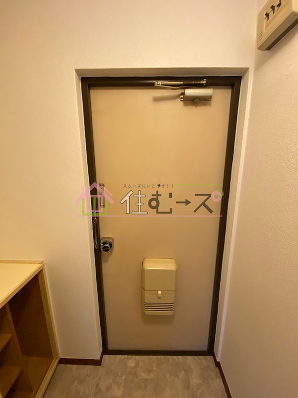 AKビル 玄関