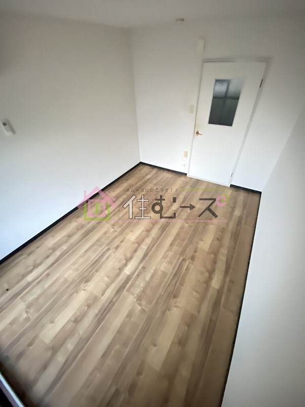 エレガンスハイツ湯里 リビング