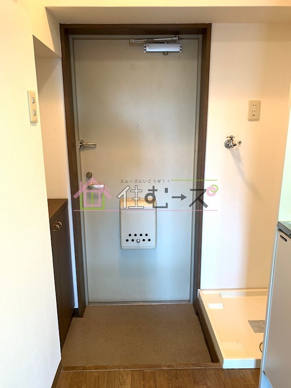 エスリード新大阪第2 玄関