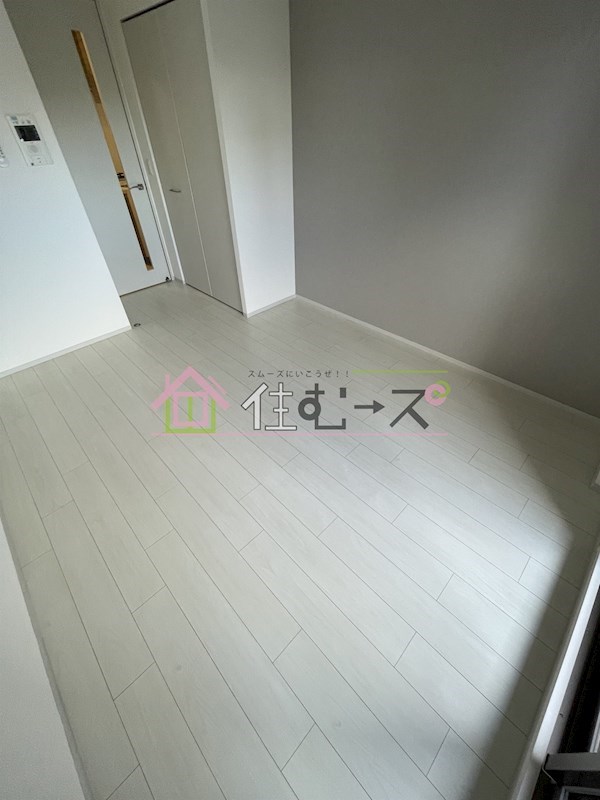 レジュールアッシュ　ウエストレジス リビング