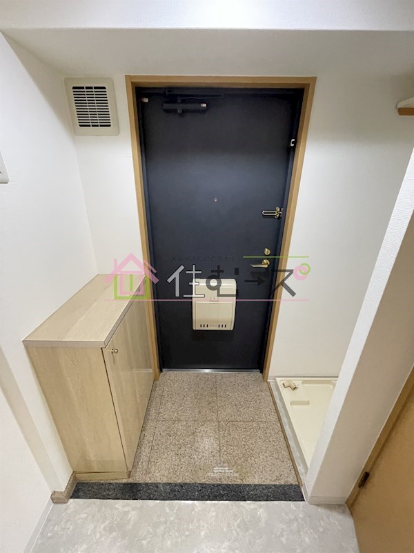 レジデア西本町　 玄関