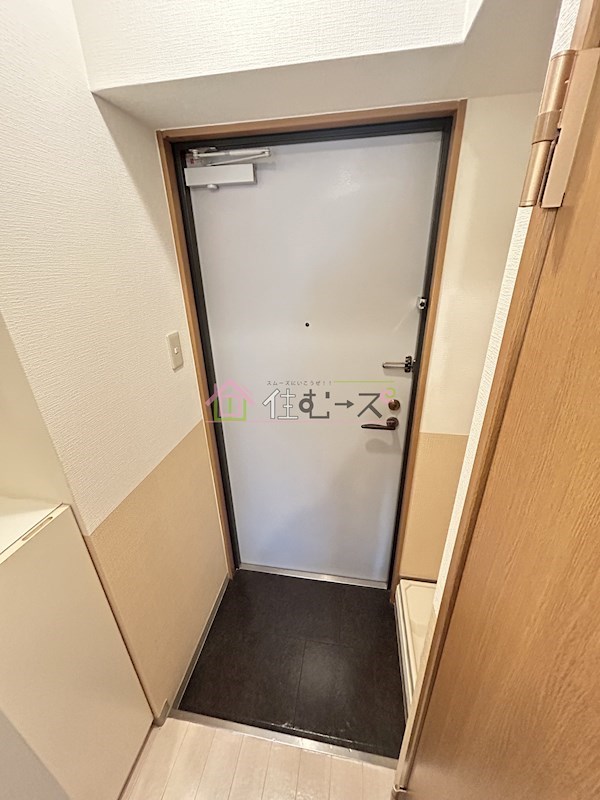 ドエル心斎橋 玄関