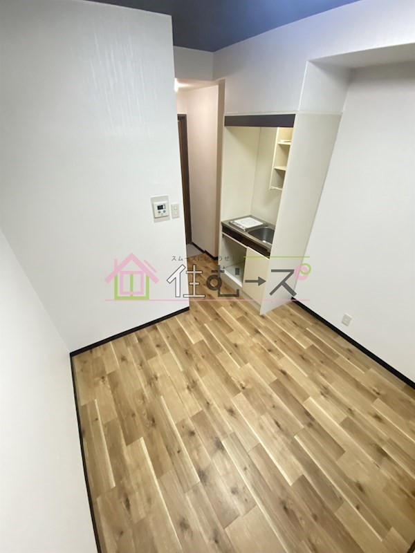 カムネス経大前 リビング