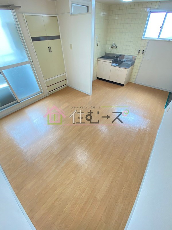 青山ハイツ淡路 リビング