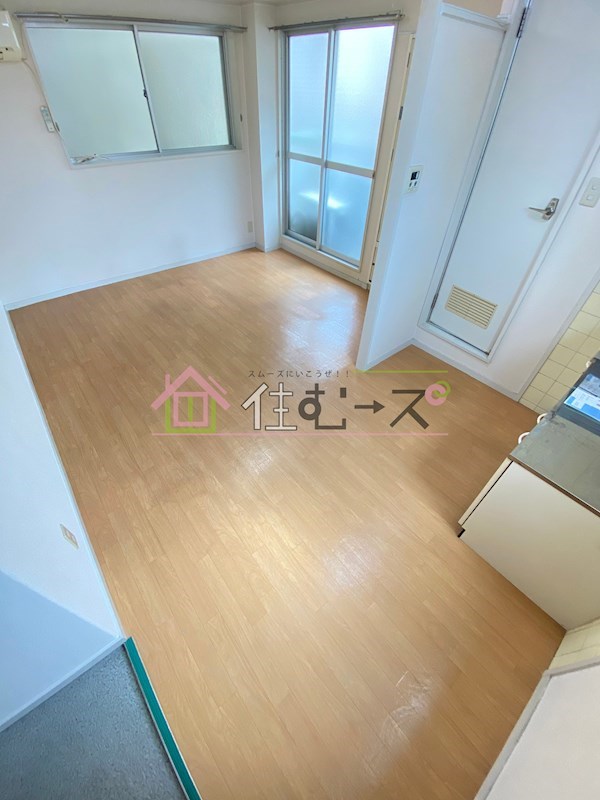 青山ハイツ淡路 ベッドルーム