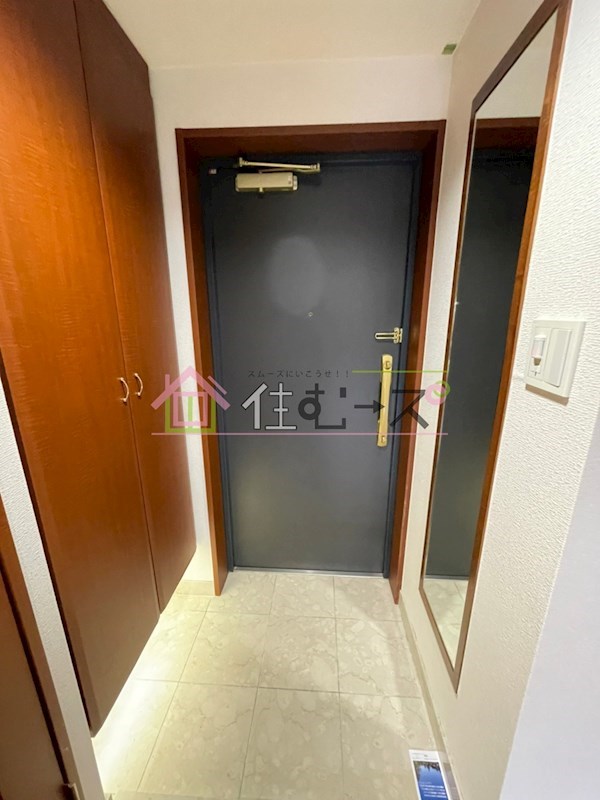 リーガル大阪城北 玄関