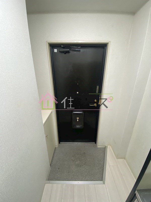 ロイヤル巽 玄関