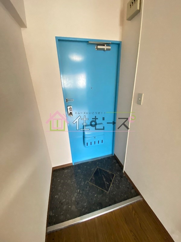 サウザンドイレブン 玄関