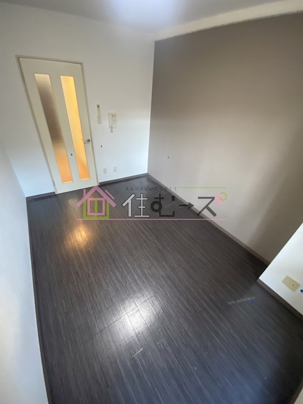 リアライズ西淡路 リビング