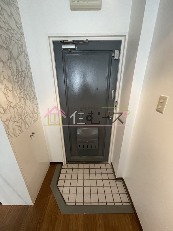 エレガンス5 玄関