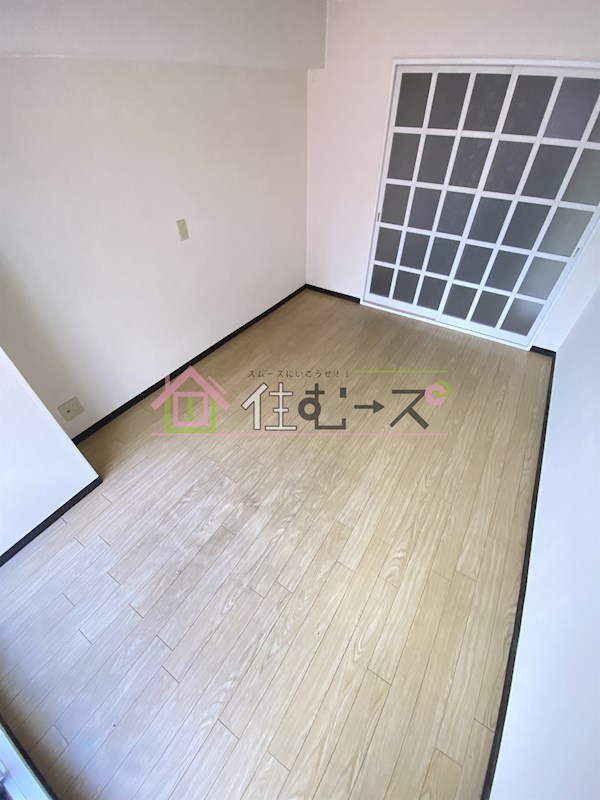 EPO湊町レジデンス リビング