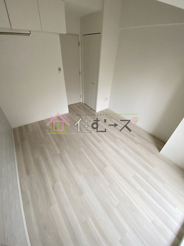 セレニテ難波プリエ リビング