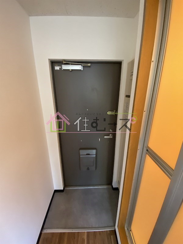 ライフステージ二番館 玄関