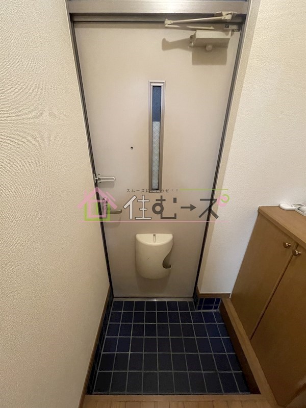 AKハウス 玄関