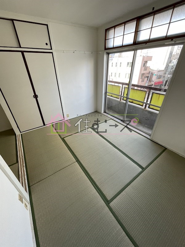 エイトビル岸里 ベッドルーム