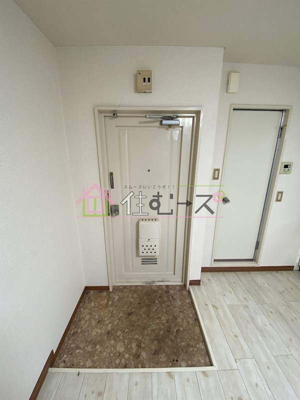ラパンジール京町堀  玄関