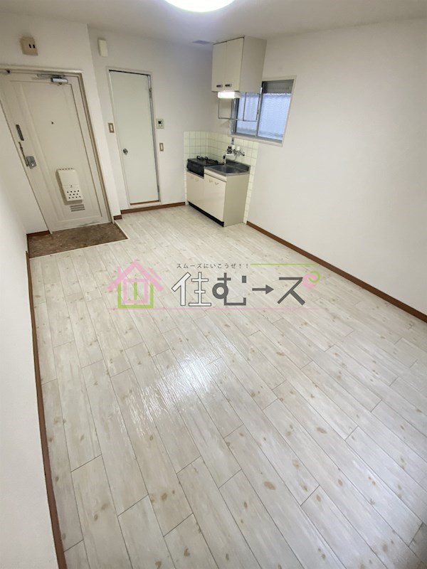 ラパンジール京町堀  リビング