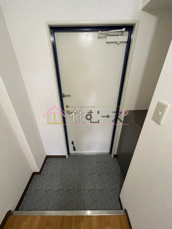 ベンベヌート大西 玄関