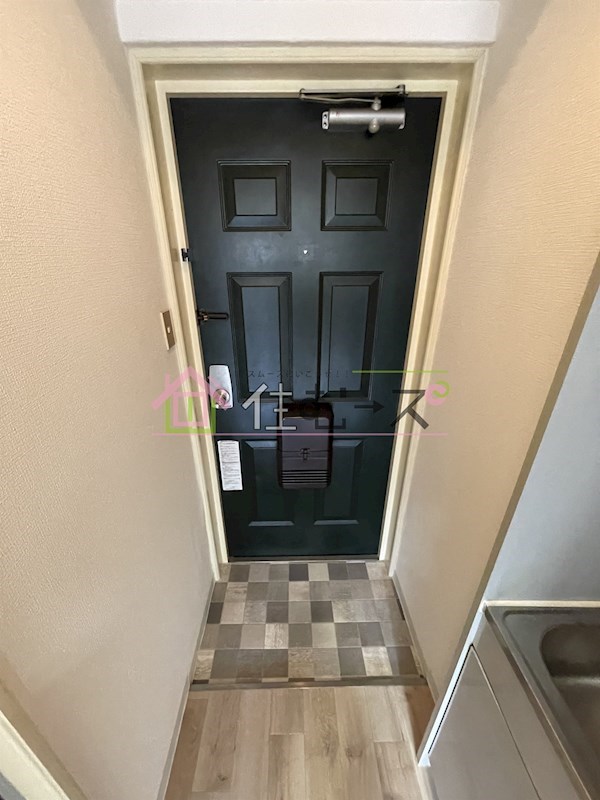 ルミエール淡路East 玄関