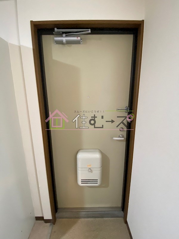 ビビッド北堀江 玄関
