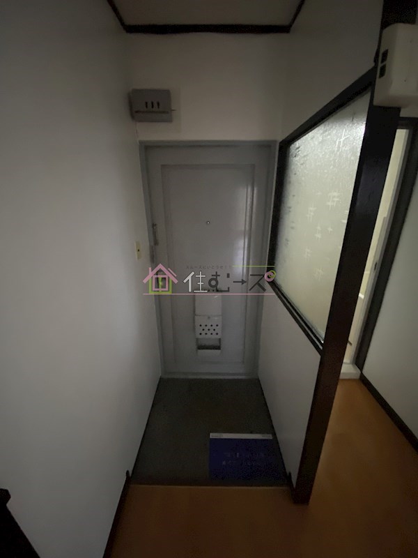 セイワパレス寺山公園 玄関