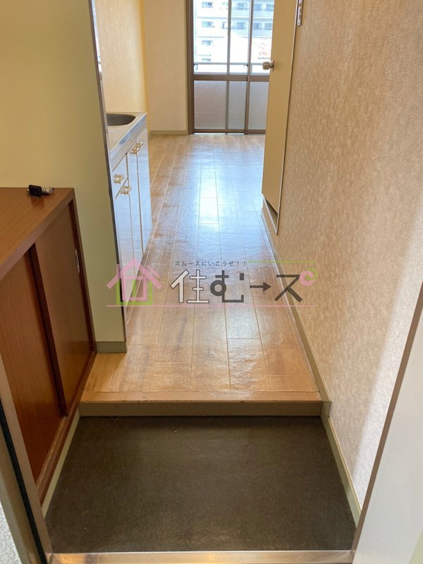 ノアーズアーク九条駅前 玄関
