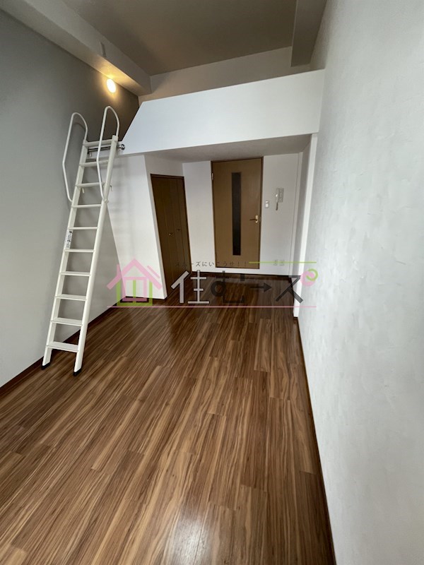 レスポワル新町 リビング