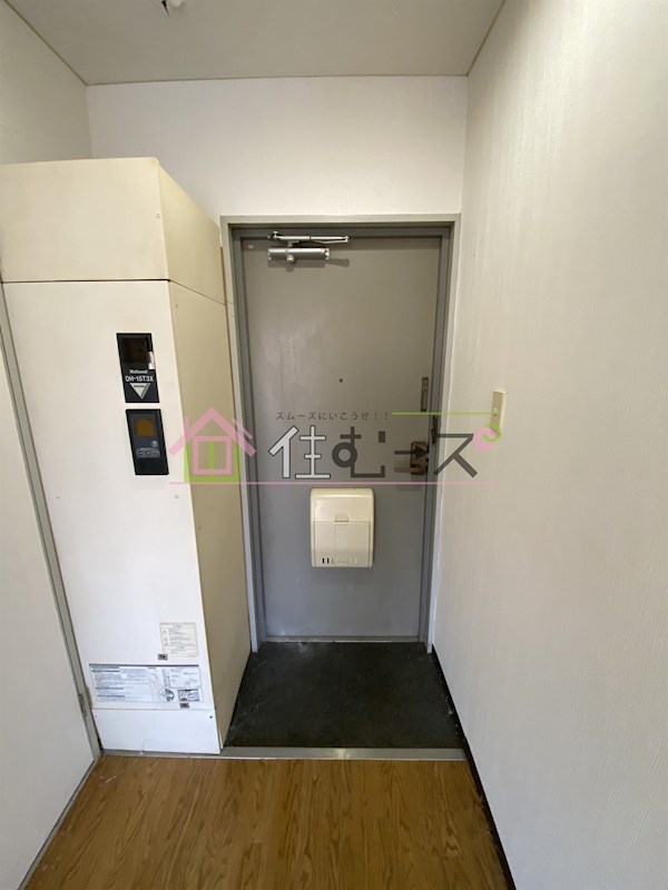 タウンコート桜川 玄関