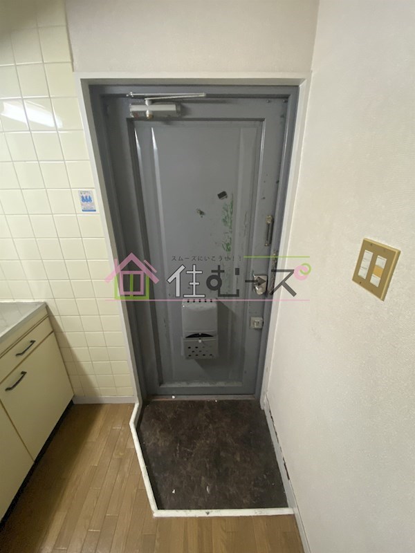 リリアン都島 玄関