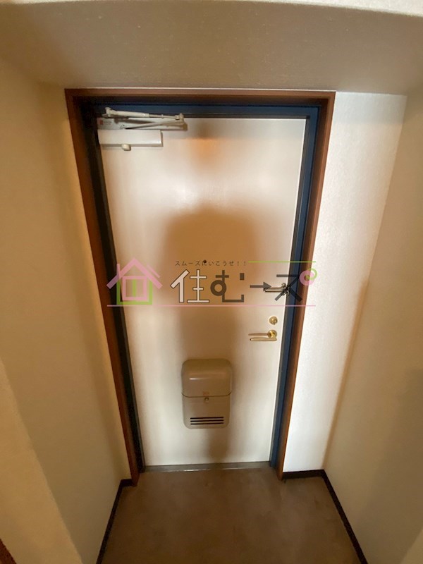 ドミール江戸堀 玄関