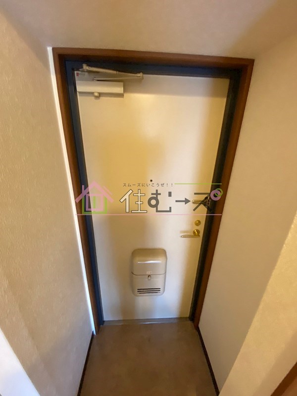 ドミール江戸堀 玄関