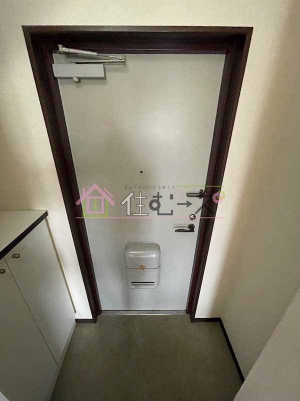 インターナショナル関目 玄関