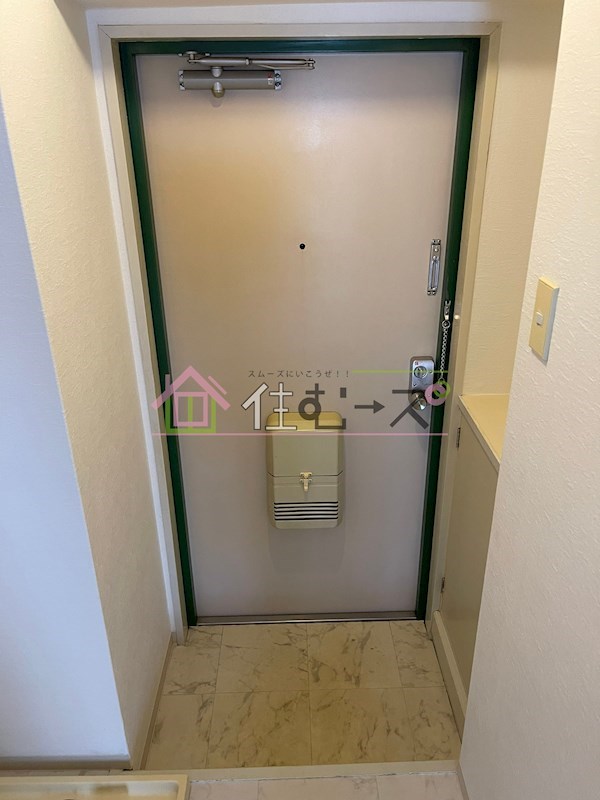 石田マンション 玄関