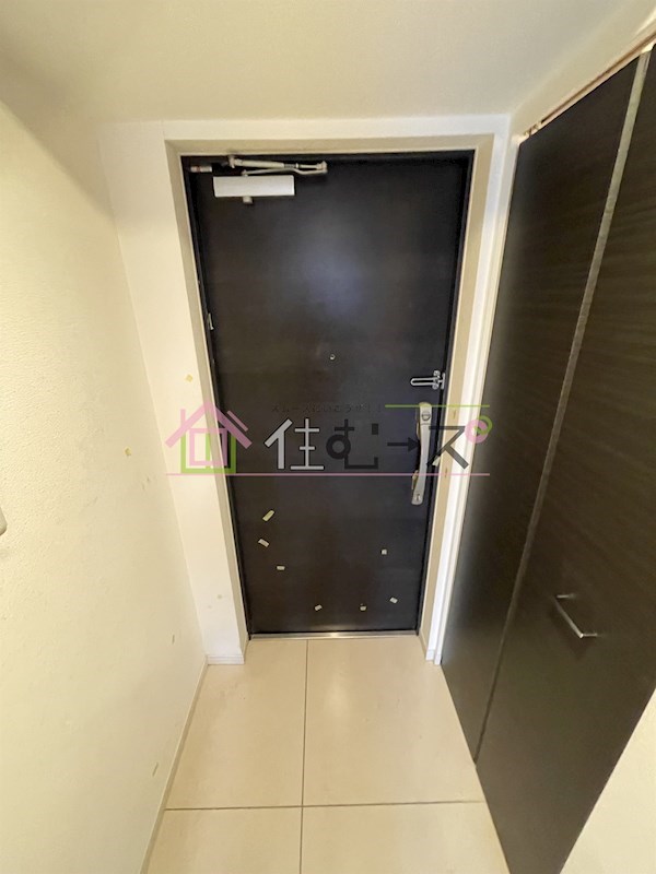 S-RESIDENCE難波EAST 玄関