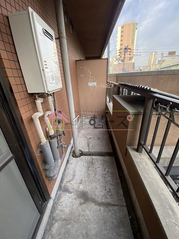 ノアーズアーク九条駅前 ベランダ