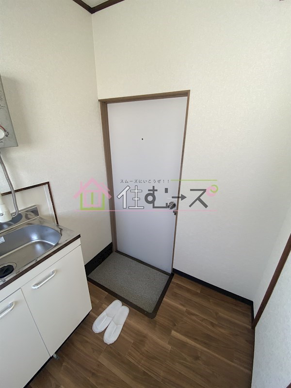 ハイツ葵 玄関