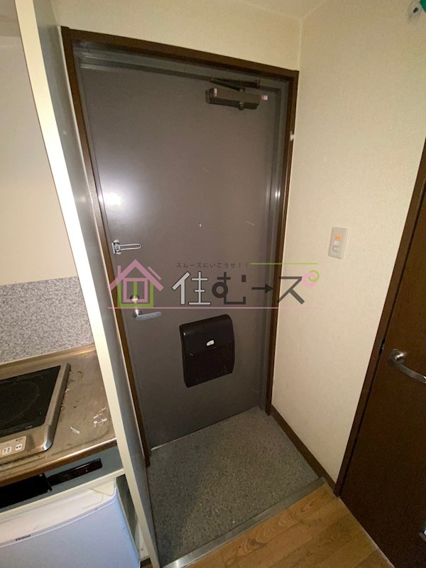 メゾンエトワル 玄関