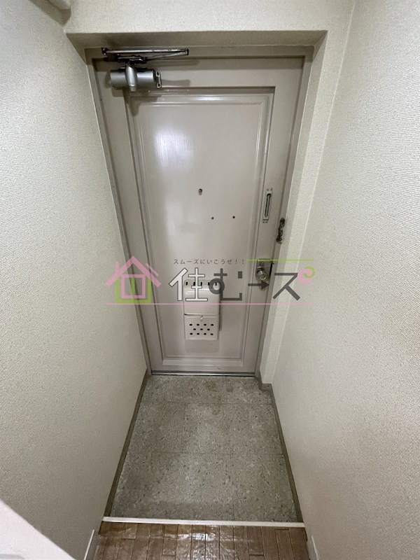 マンションニューナンバ 玄関