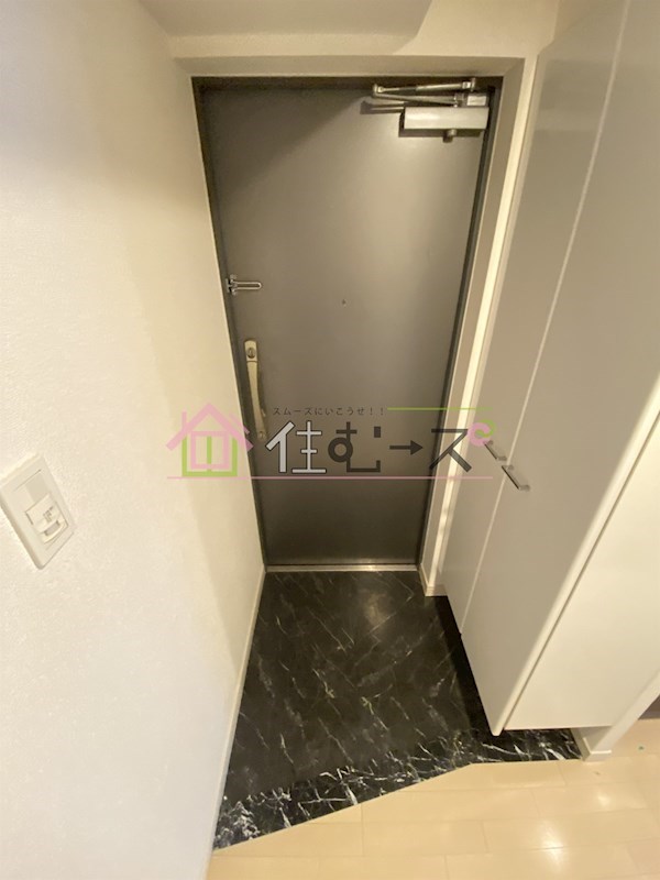 プロシード大阪WESTアドリア 玄関