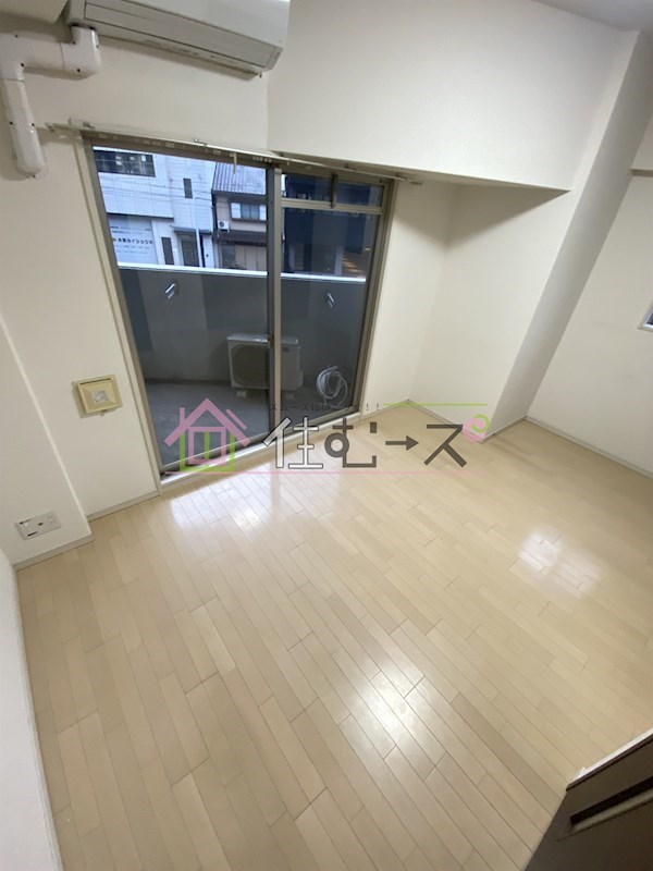 プロシード大阪WESTアドリア ベッドルーム