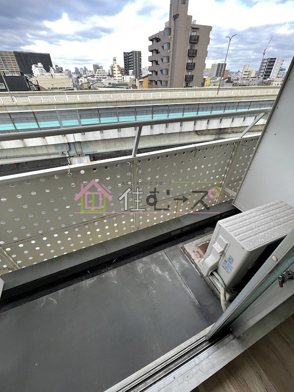 パンジービオラ春日出 ベランダ