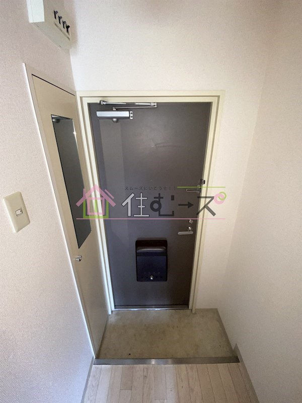 メゾン・ド・トレイユ  玄関