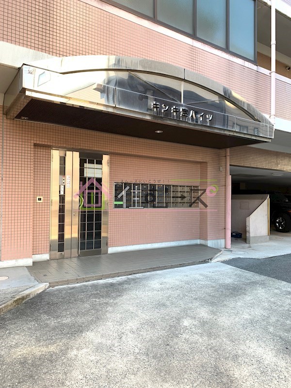 宝ハイツ エントランス