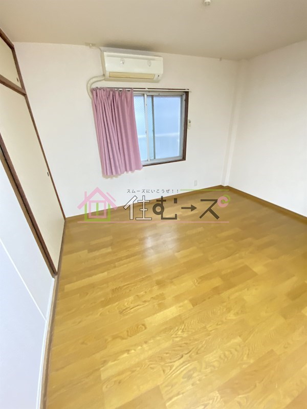 マンション奈美 ベッドルーム