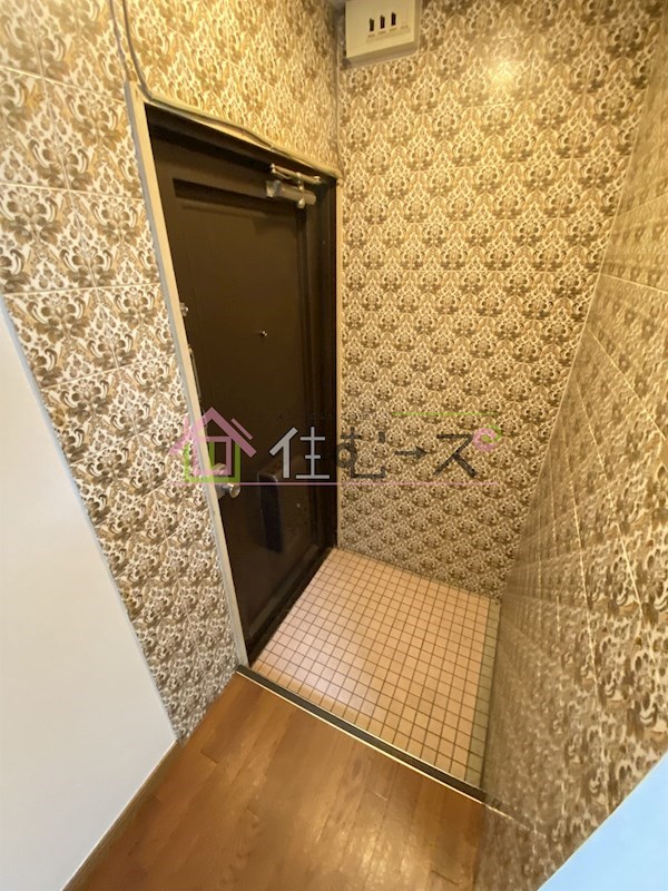 ヴィラ御崎 玄関