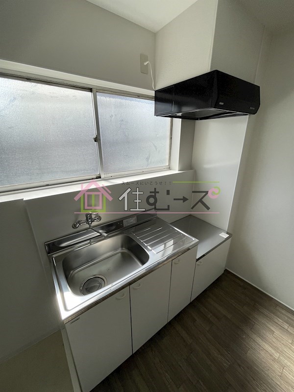 エル東三国 キッチン