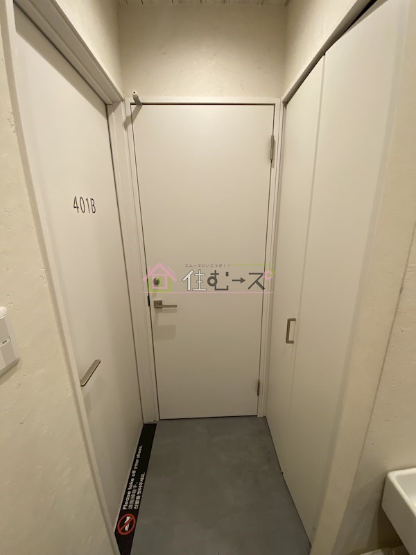 グランデュース難波桜川 玄関