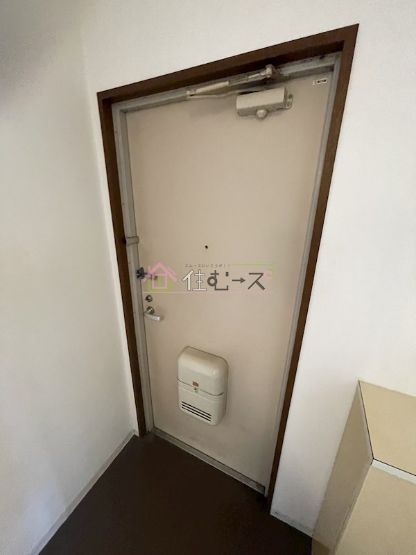 ロイヤルハイツ別所 玄関