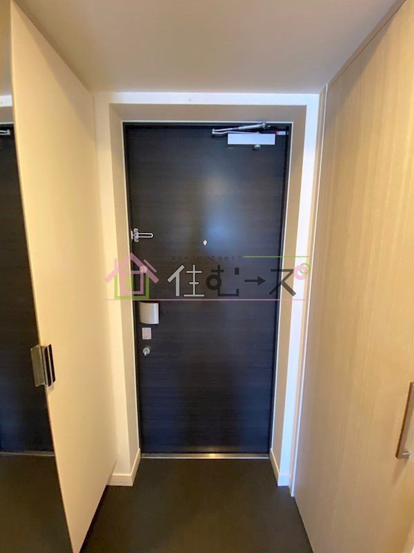 プレサンスOSAKA DOMECITYクロスティ 玄関