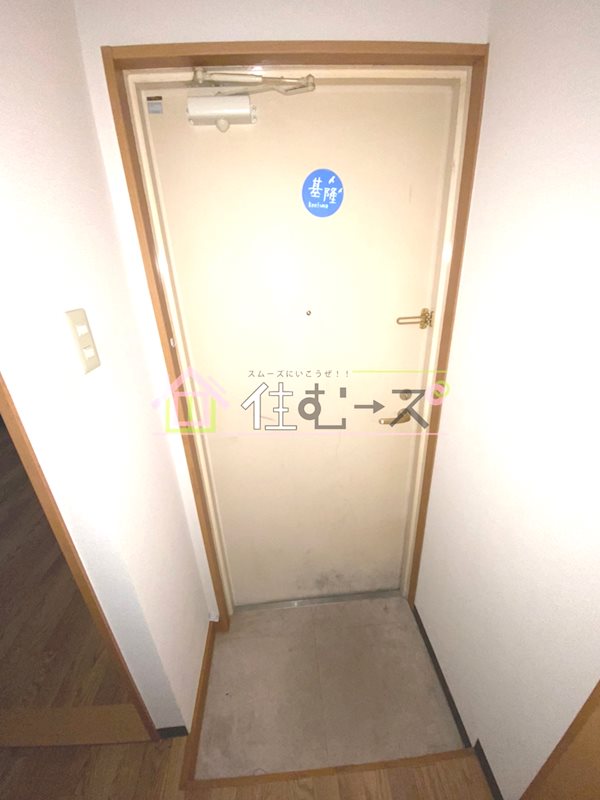 ブランドール本田 玄関